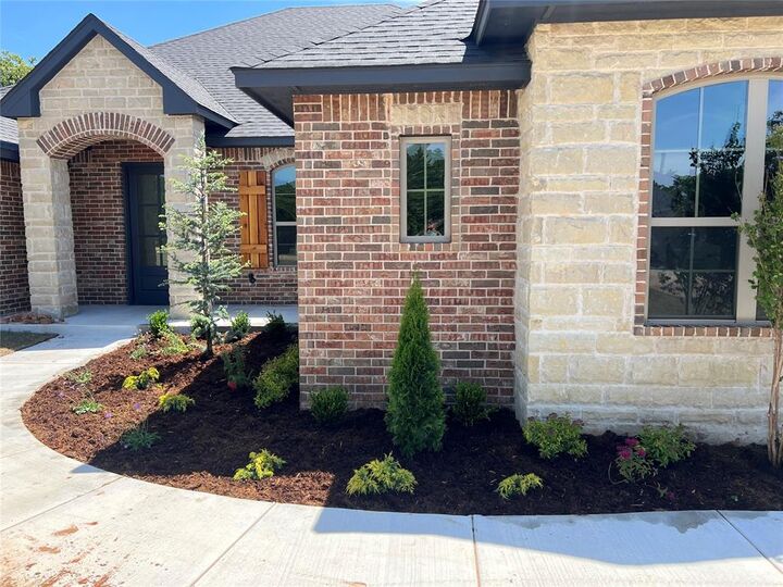 Property Photo:  8241 Buffalo Ridge  OK 73007 