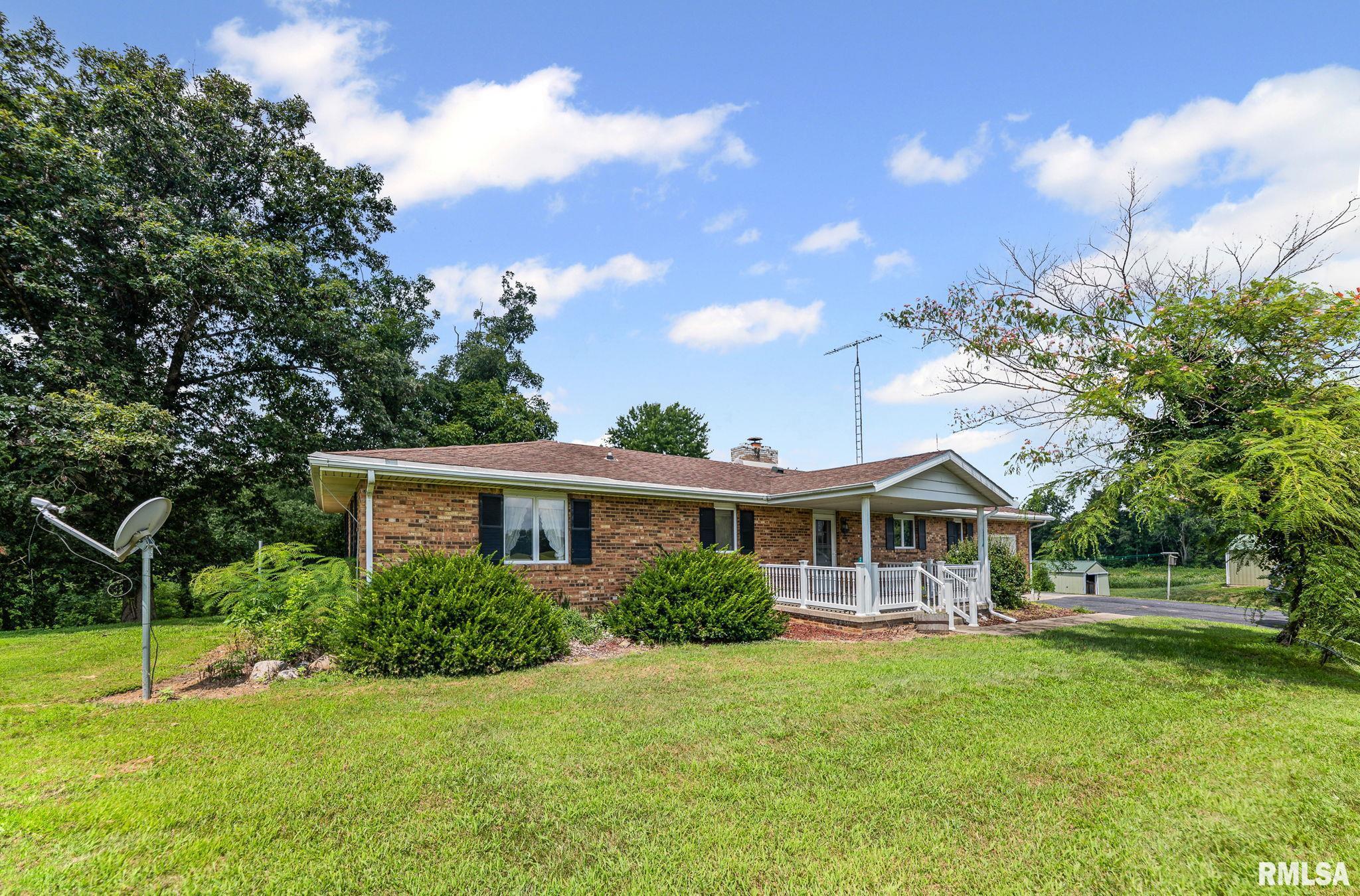 22677 Post Oak Road  Walnut Hill IL 62893 photo