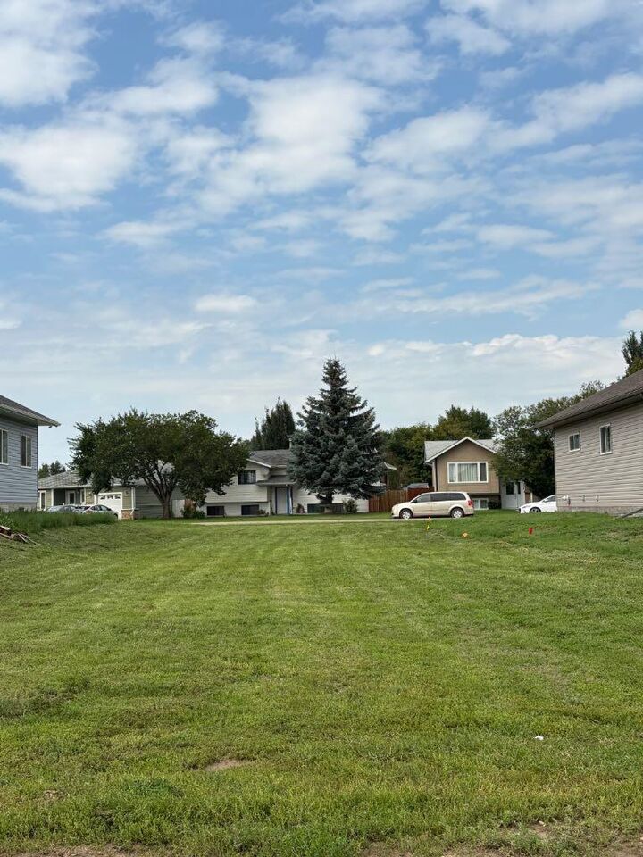 117 Upland Boulevard W — photo 1