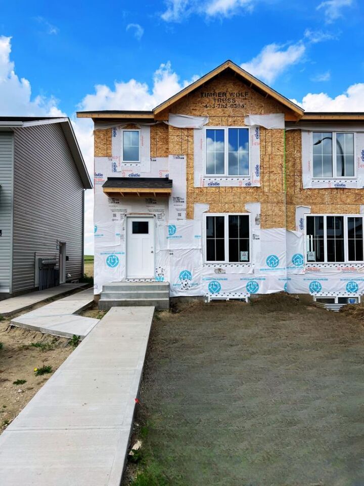 26 Anna Close  Blackfalds AB T4M 0N1 photo