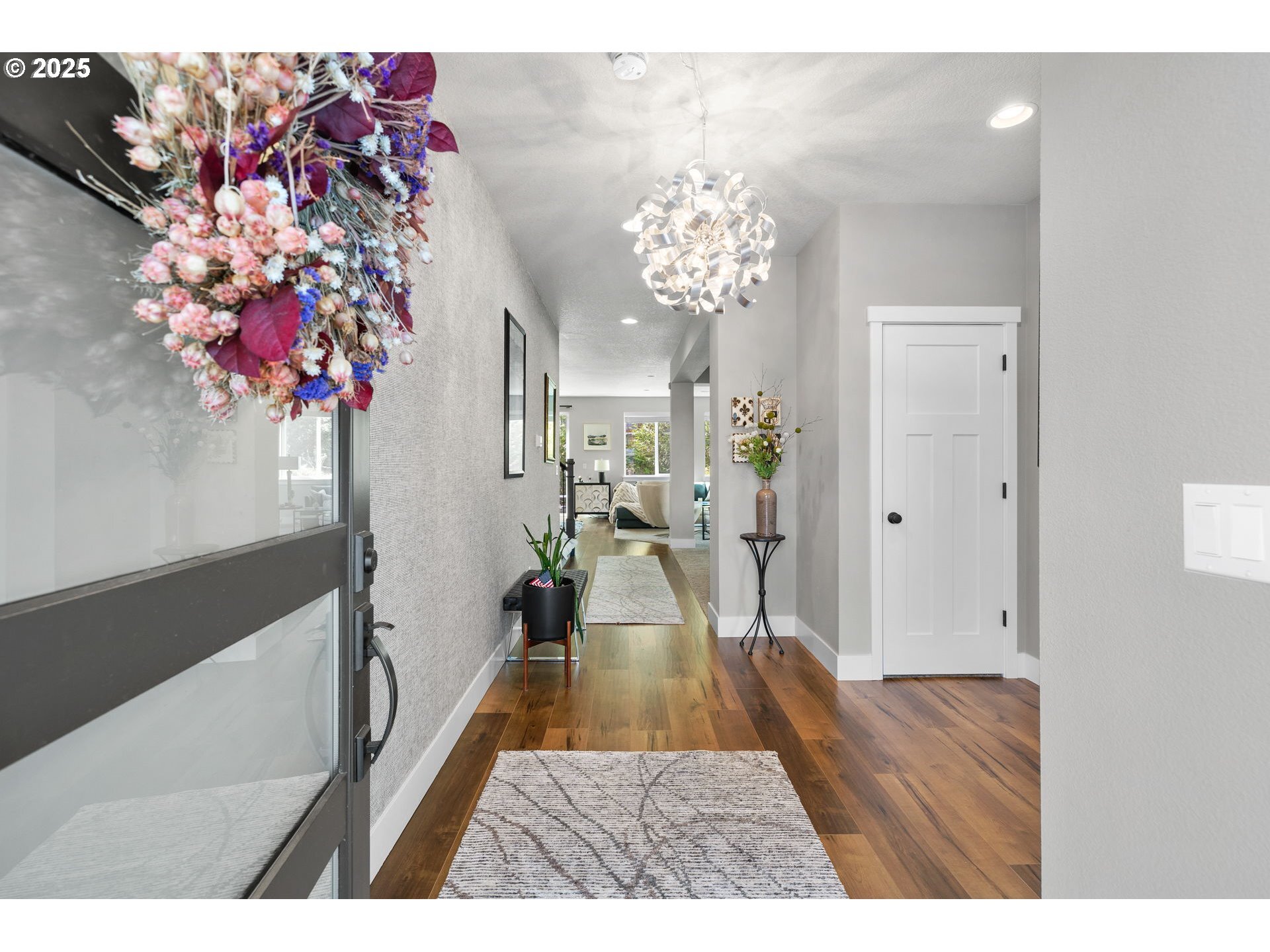 Property Photo:  7744 SW Cornutt St  OR 97224 