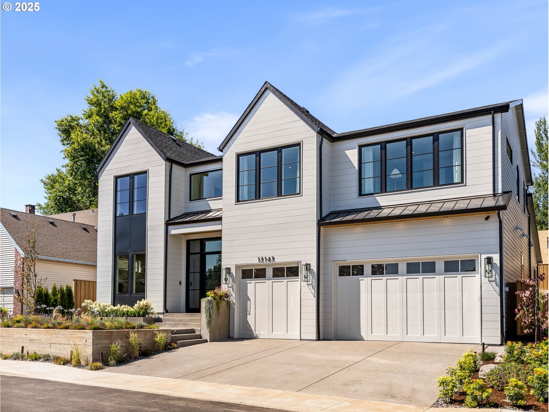 Property Photo: 13143 SE Regency View St OR 97086
