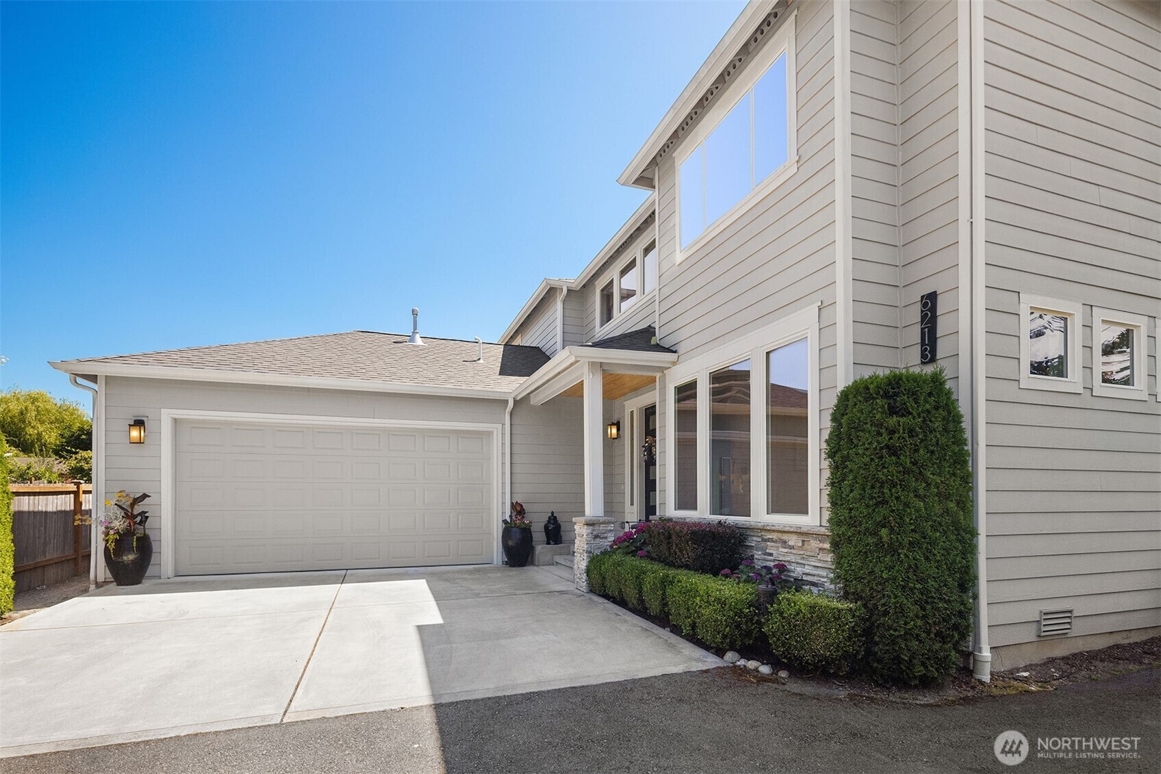 Property Photo:  6213 NE 198th Street  WA 98028 