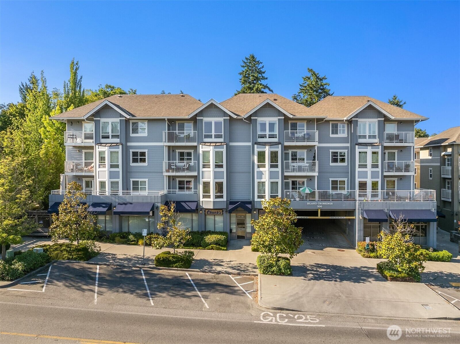 Property Photo: 300 High School Road NE 419 WA 98110