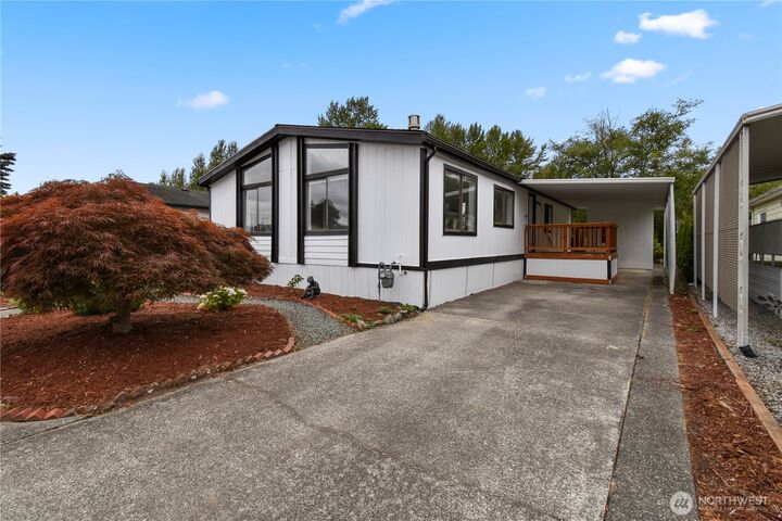 Property Photo: 2725 E Fir Street 84 WA 98273