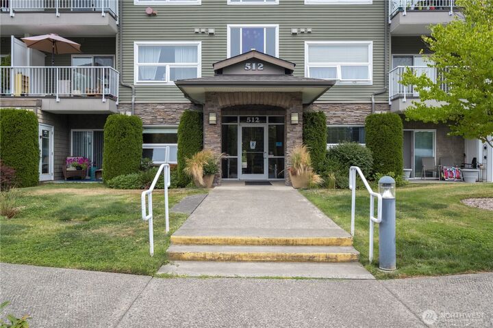 512  Darby Drive 308  Bellingham WA 98226 photo
