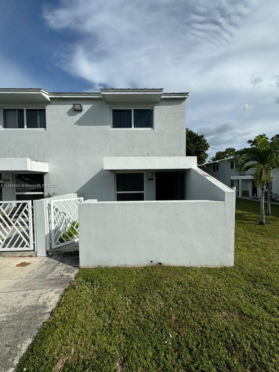 Property Photo: 483 NW 19th St 362 FL 33136