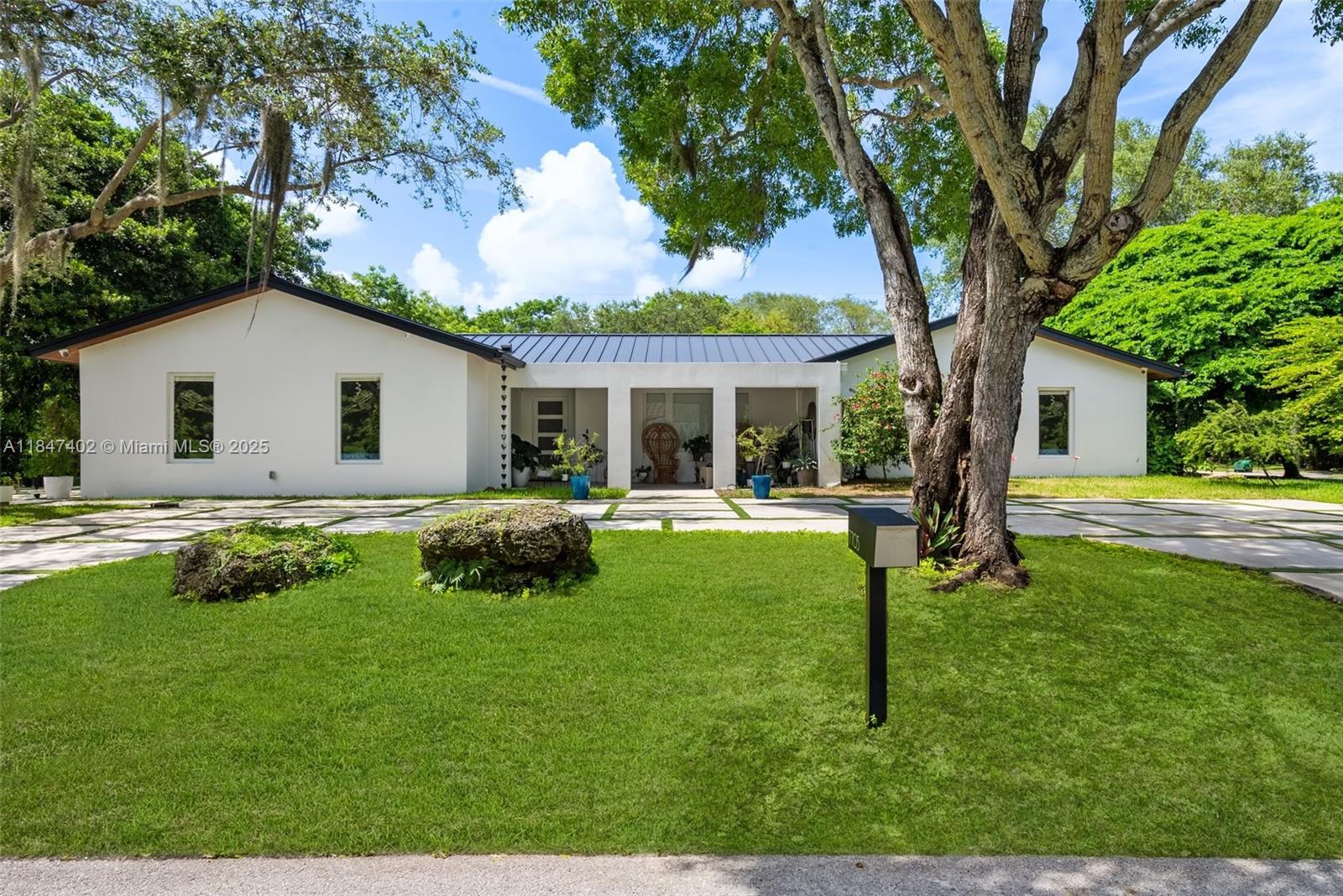 Property Photo: 7705 SW 171st Ter FL 33157