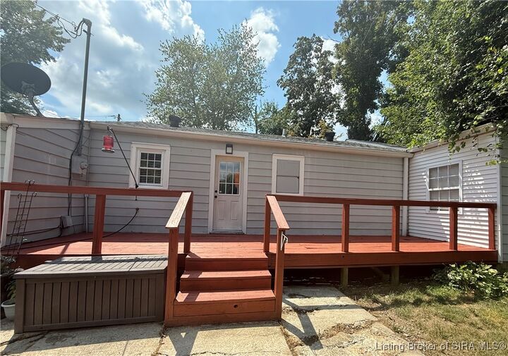 Property Photo: 1564 Edgewood Drive IN 47111
