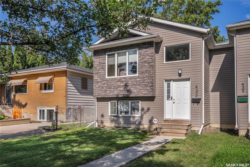 Property Photo:  432 S Avenue S  SK S7M 3A4 