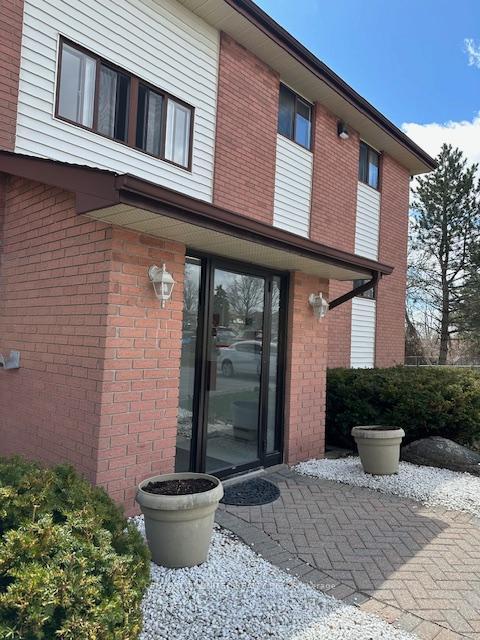 Photo de la propriété:  1429 Clearview Drive 304  ON K9K 1X8 