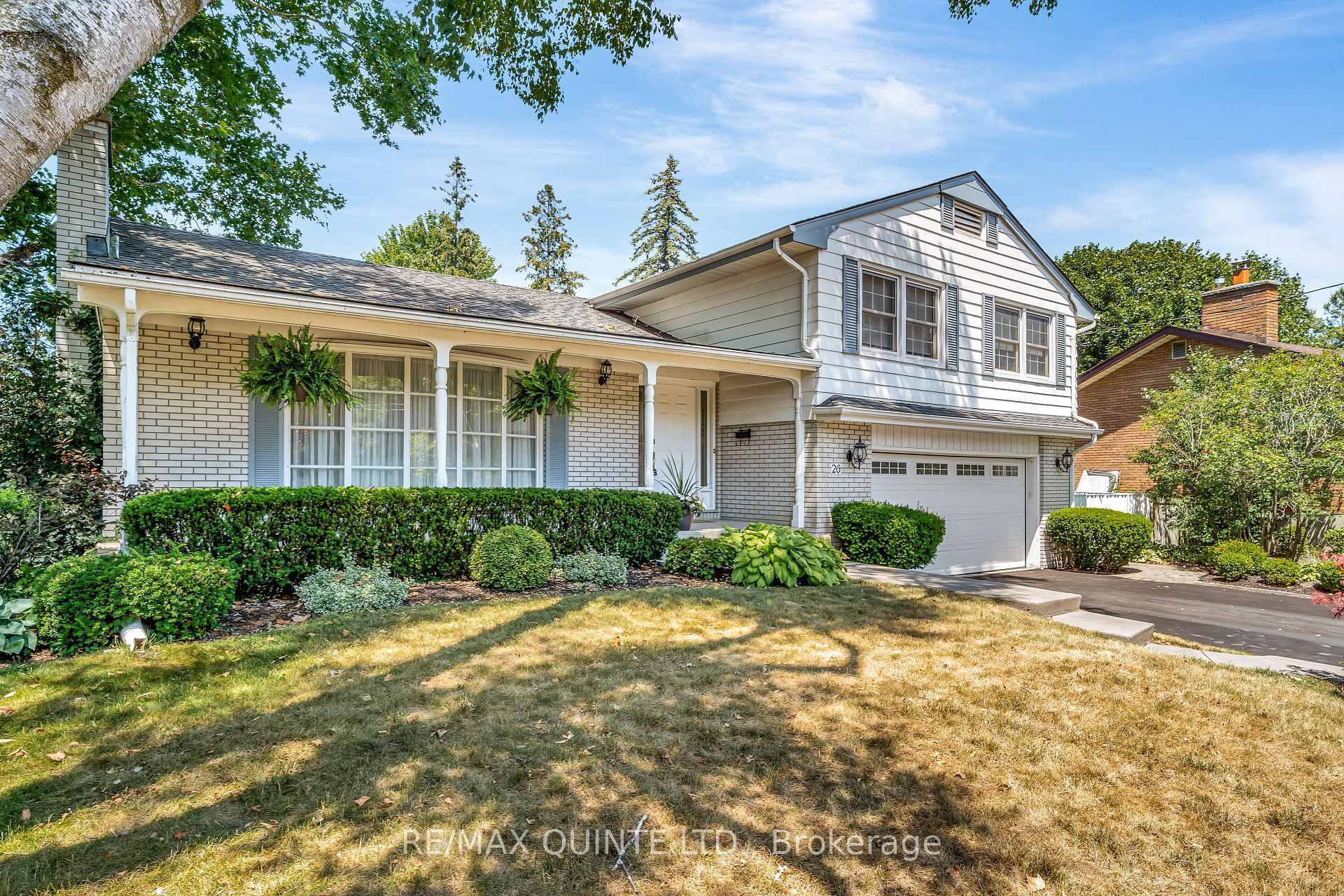 Property Photo: 26 Rosewood Avenue ON K8N 4E9