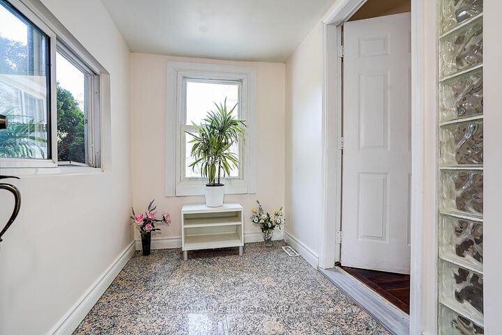 Property Photo: 99 Harlandale Avenue ON M2N 1P2