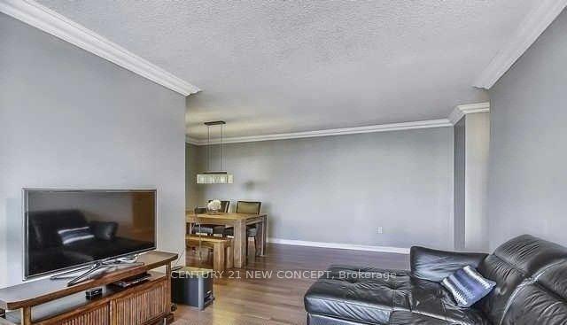 Property Photo: 205 Hilda Avenue 701 ON M2M 4B1
