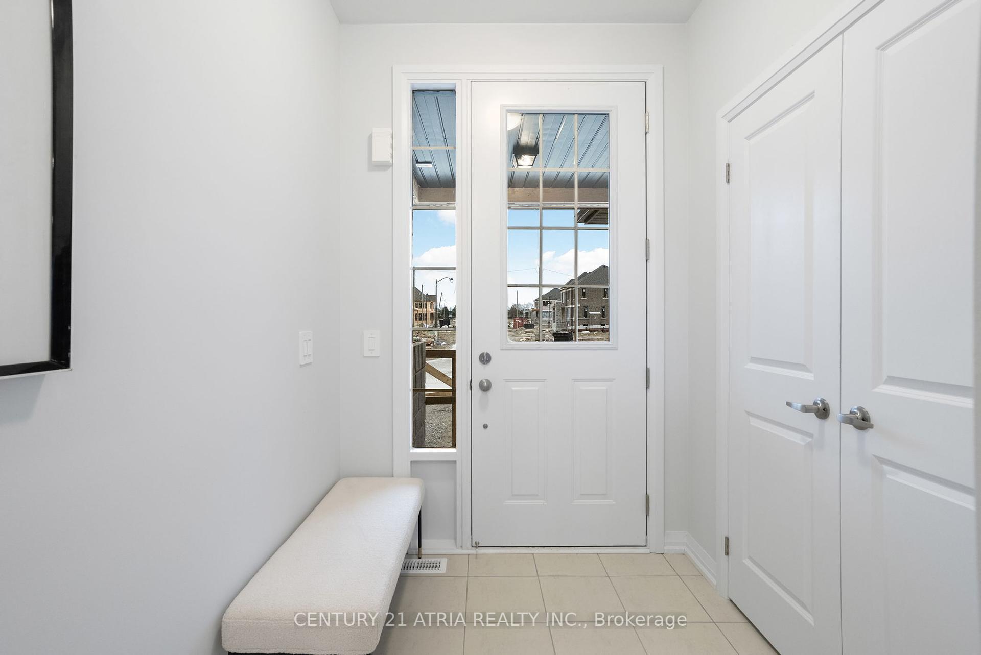 Photo de la propriété:  140 Corley Street  ON K9V 0R4 