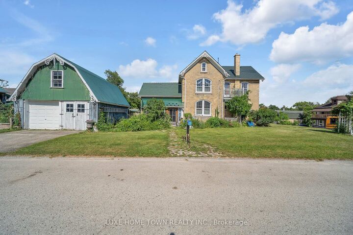 Property Photo:  402 Lambton Street E  ON N0G 1R0 