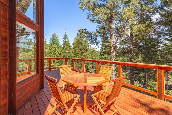 Property Photo:  15009 Skislope Way  CA 96161