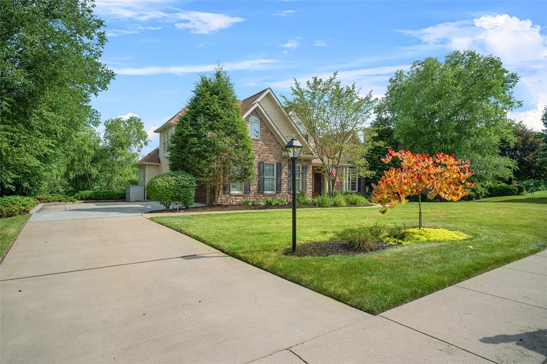 Property Photo: 102 Brickbarn Ct PA 15071