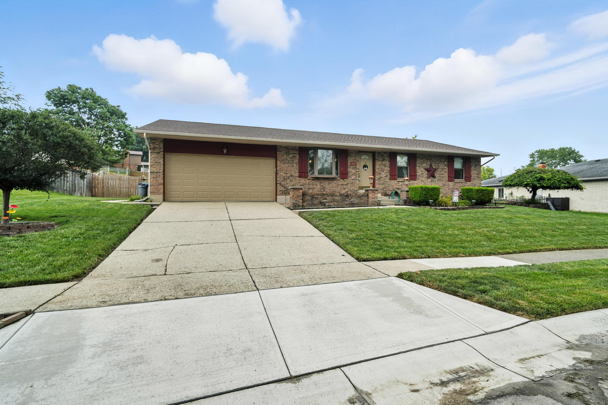 Property Photo: 825 Merry John Drive OH 45342
