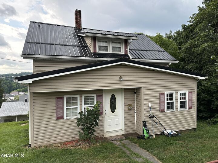 228 E 2nd Street  Everett PA 15537 photo