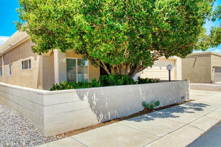 Property Photo: 306 S Sky Ranch Road AZ 85635