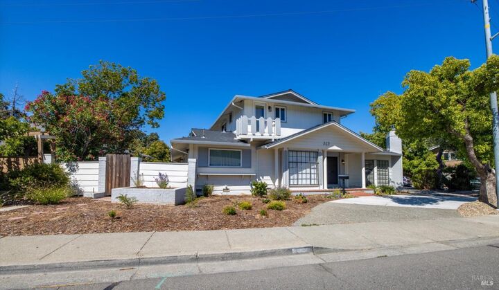 Property Photo:  569 Alamo Drive  CA 95688 