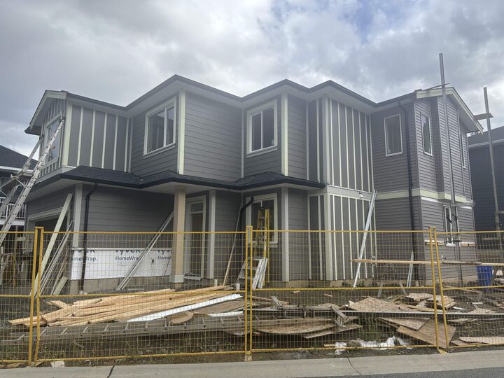 Photo de la propriété: 46379 Uplands Road 14 BC V2R 4W1
