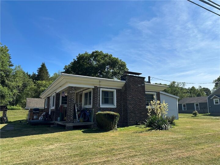 Property Photo: 1301 Main Street PA 16731