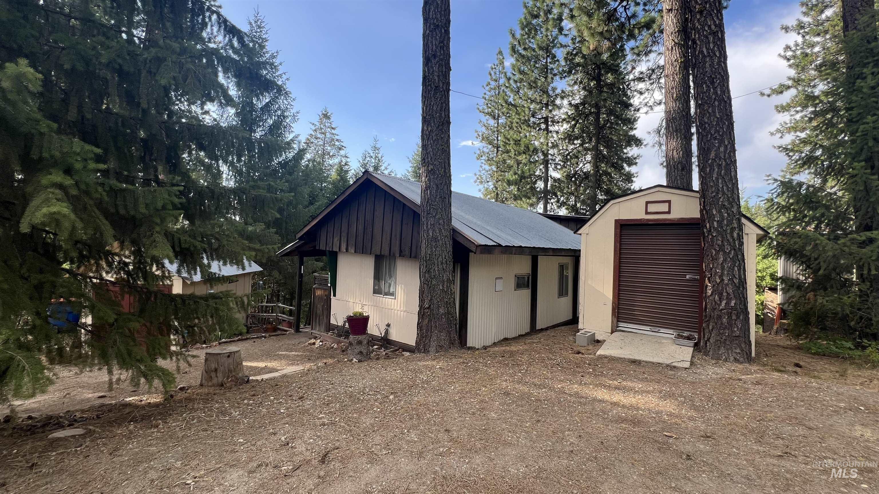 Property Photo: 227 Holiday Dr ID 83622