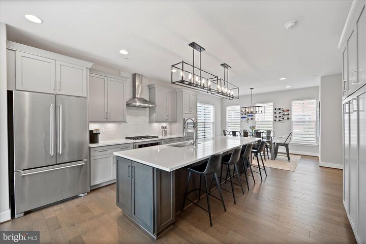 Property Photo: 22990 Cabrillo Terrace VA 20148