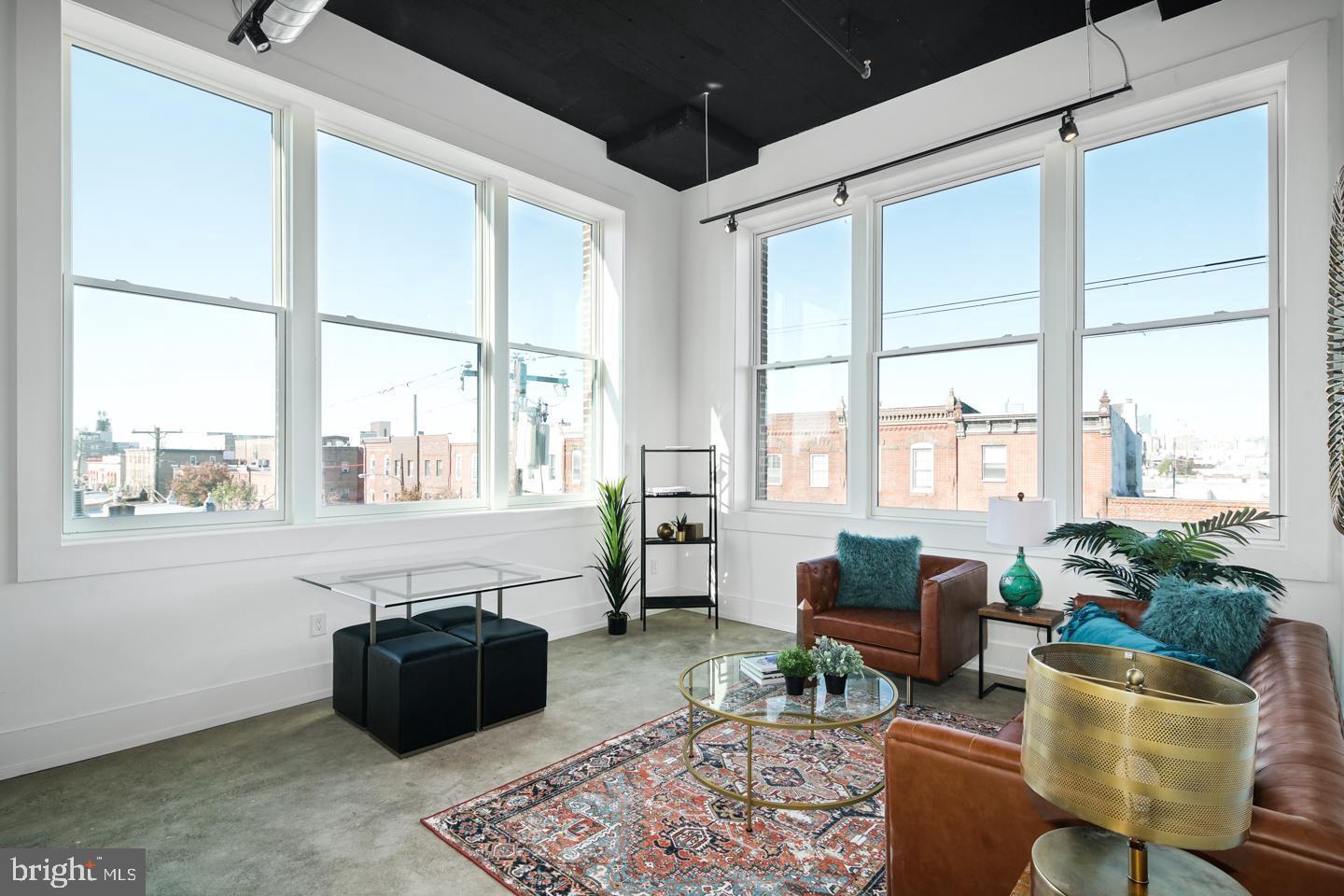 Property Photo: 1218 E Snyder Avenue 2 PA 19148