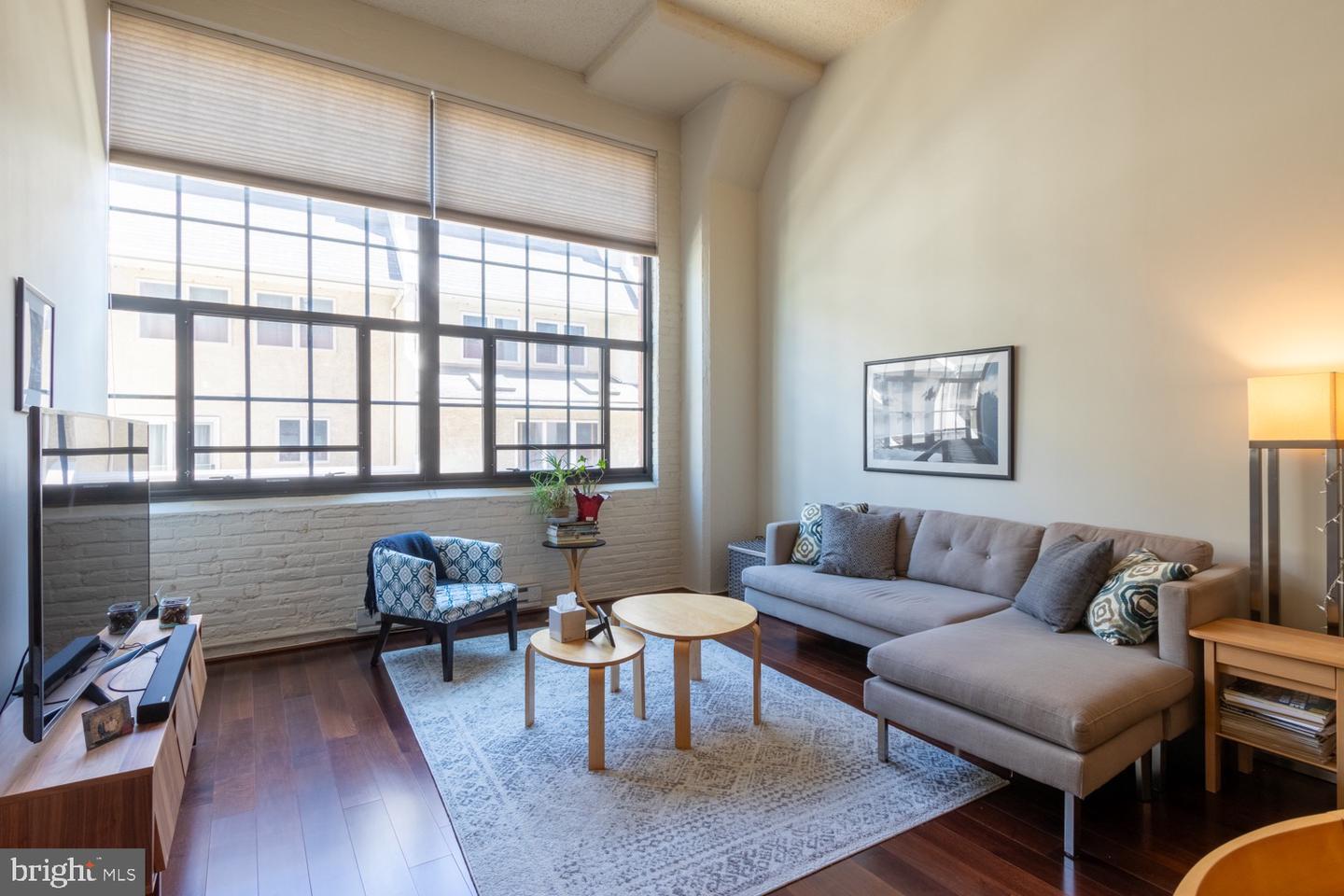 2429-41 Locust Street 212  Philadelphia PA 19103 photo
