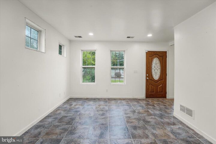 Property Photo: 500 Silverside Road DE 19809