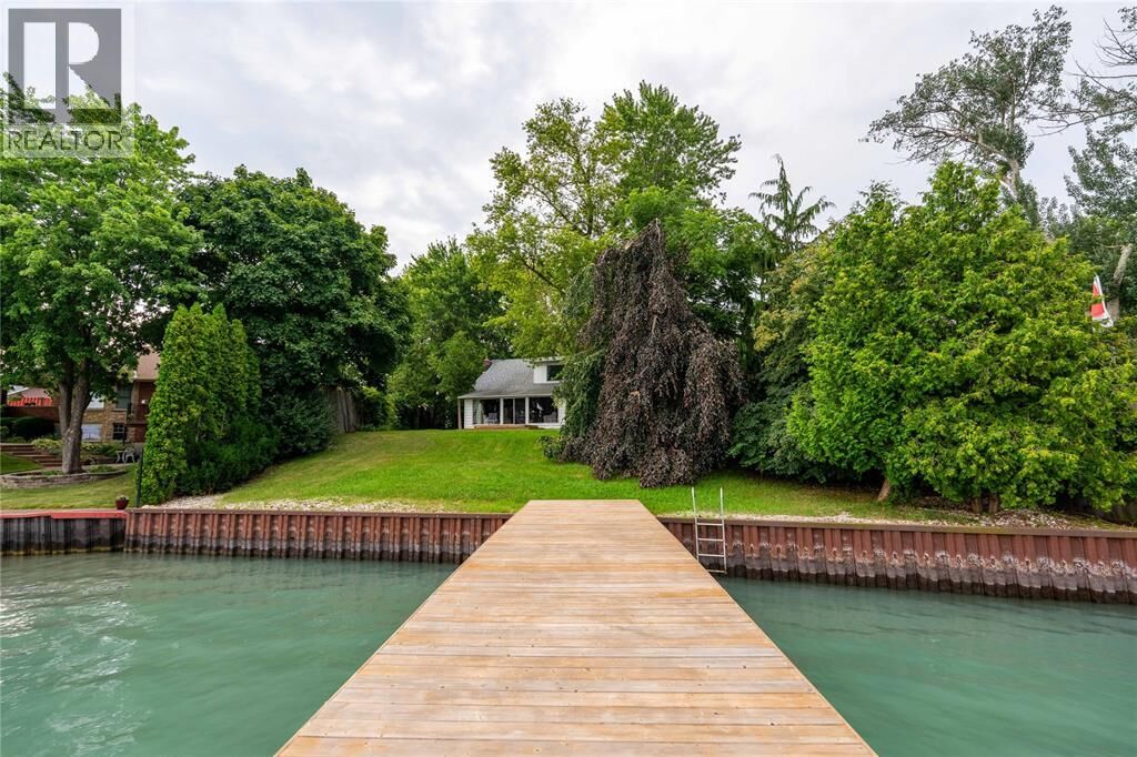 Property Photo:  2807 St Clair Parkway  ON N0P 2H0 