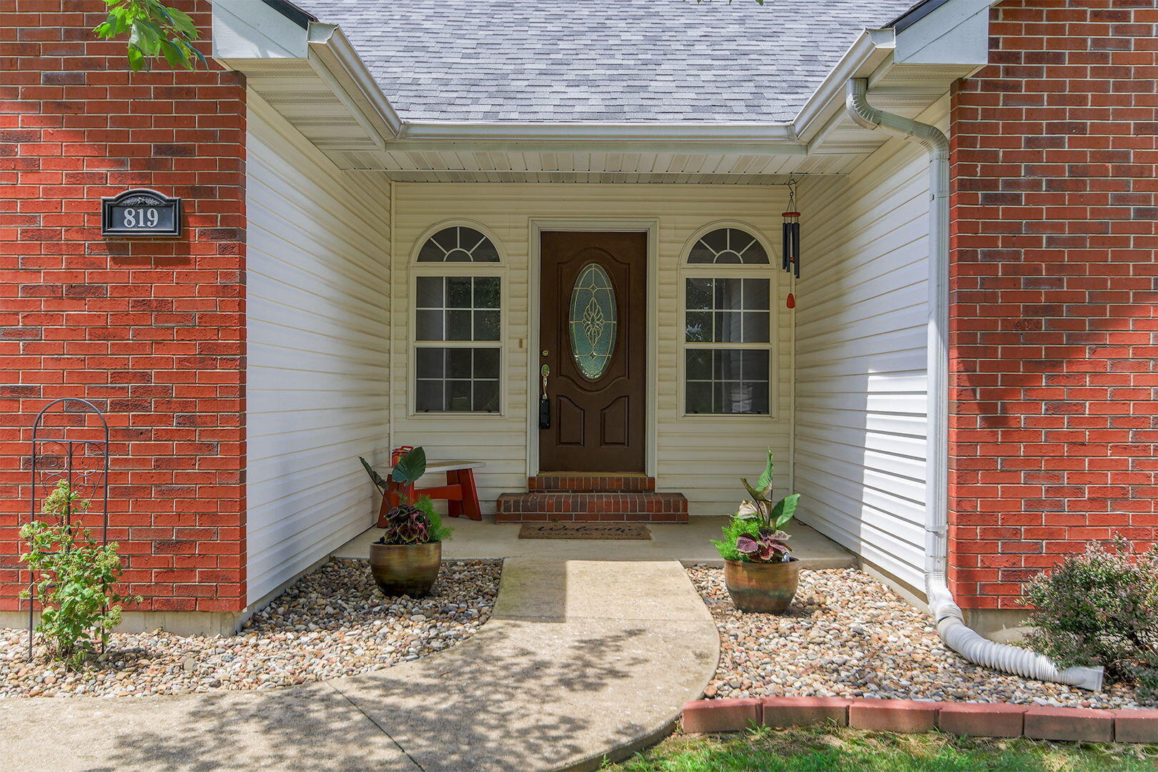 Property Photo:  819 S Central St  MO 65240 
