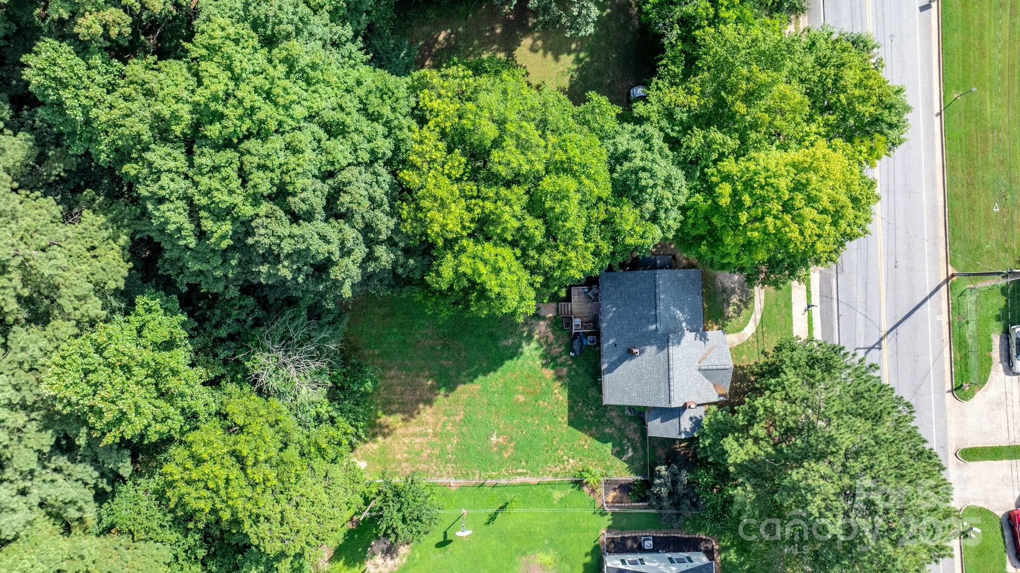 Property Photo: 1062 5th Street NE NC 28601