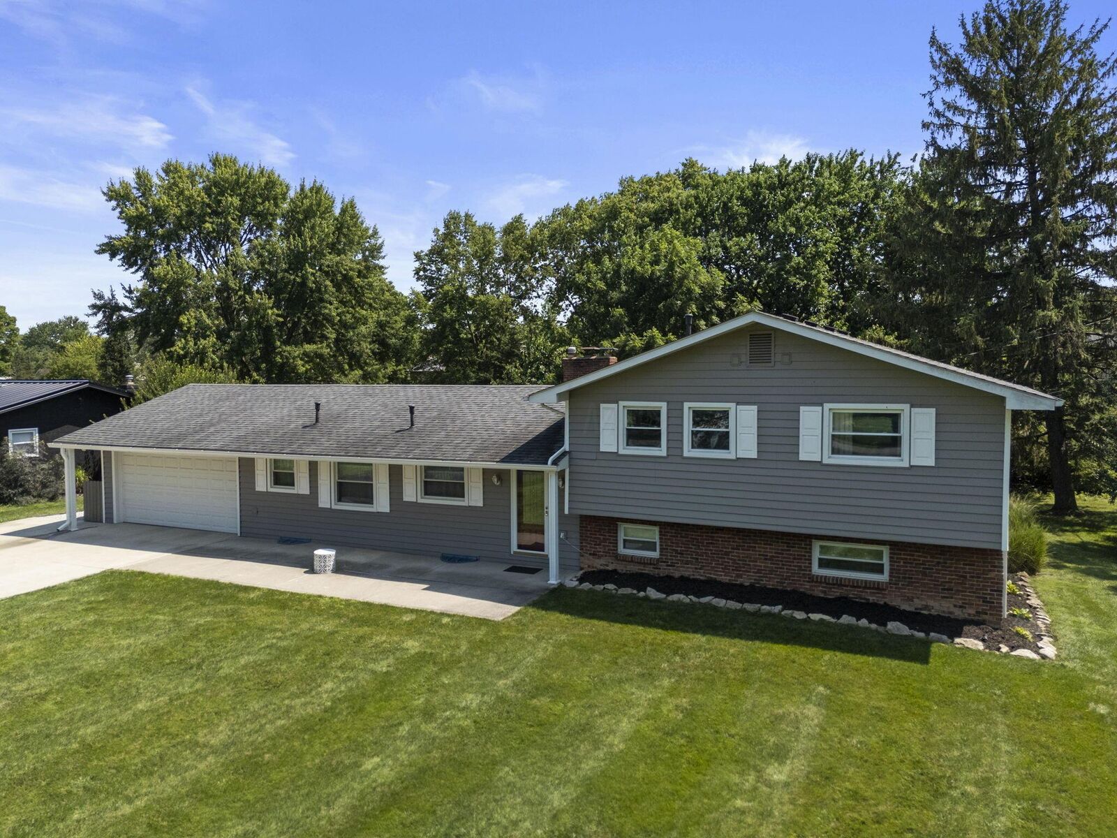 Property Photo: 3705 Schirtzinger Road OH 43026