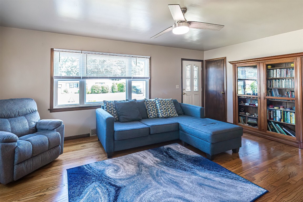 Property Photo:  2911 W 31st Street  PA 16506 