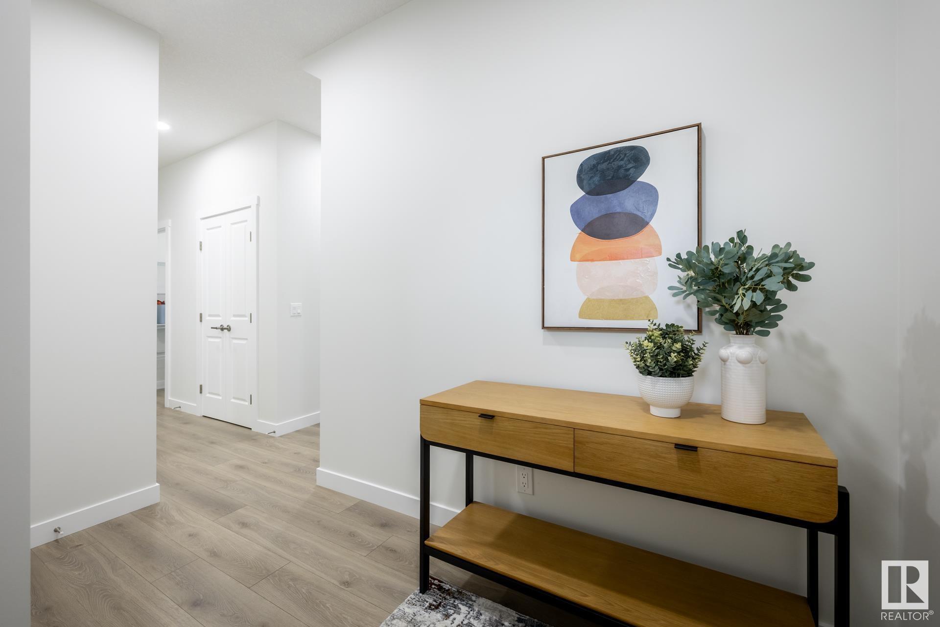 Photo de la propriété: 316 27 Street SW AB T6X 3H9
