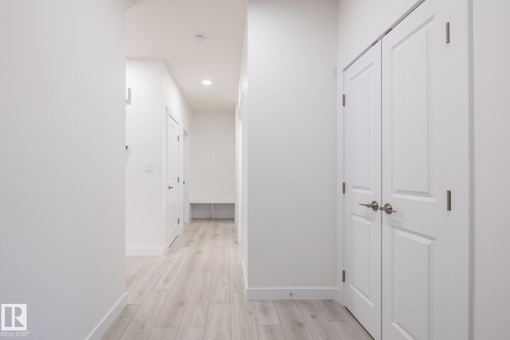 Photo de la propriété:  316 27 Street SW  AB T6X 3H9 