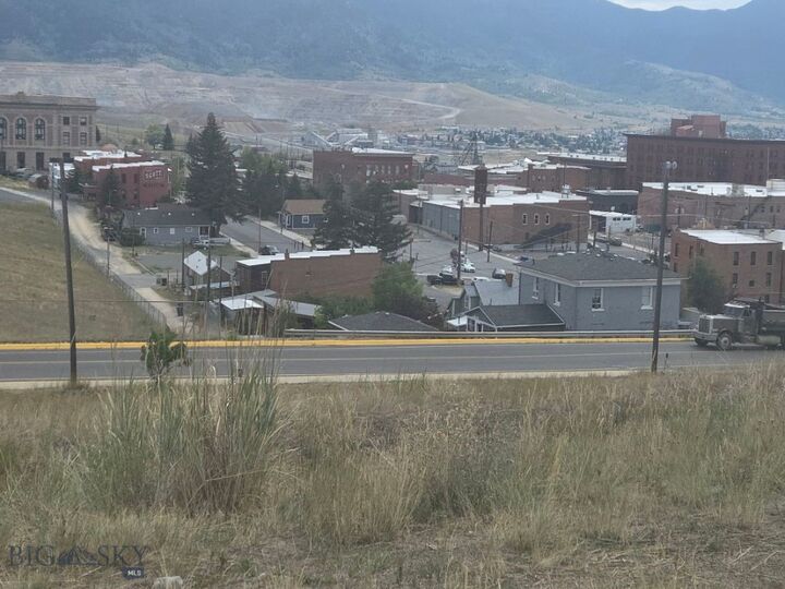 Property Photo:  405 N Montana Street  MT 59701 