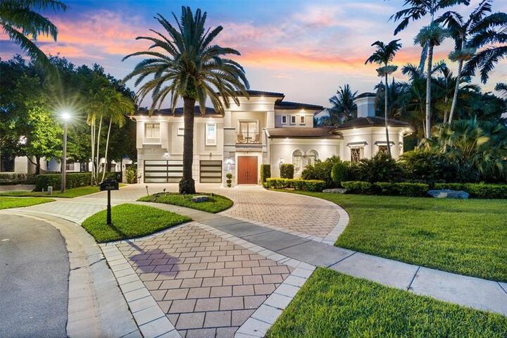 580 Carrot Wood Ter  Plantation FL 33324 photo