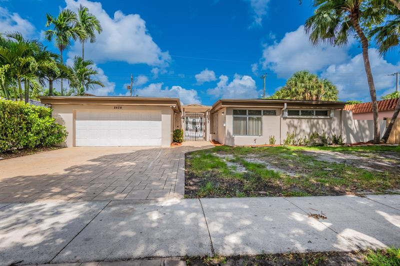 8424 SW 102nd Pl  Miami FL 33173 photo
