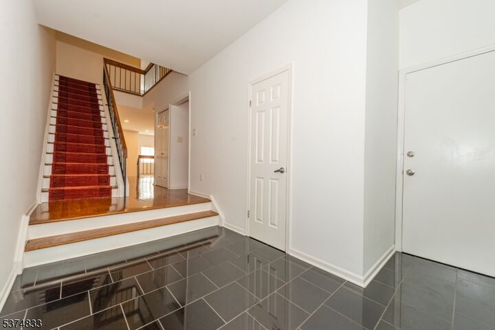 Property Photo:  3 Avery Ct  NJ 07940 