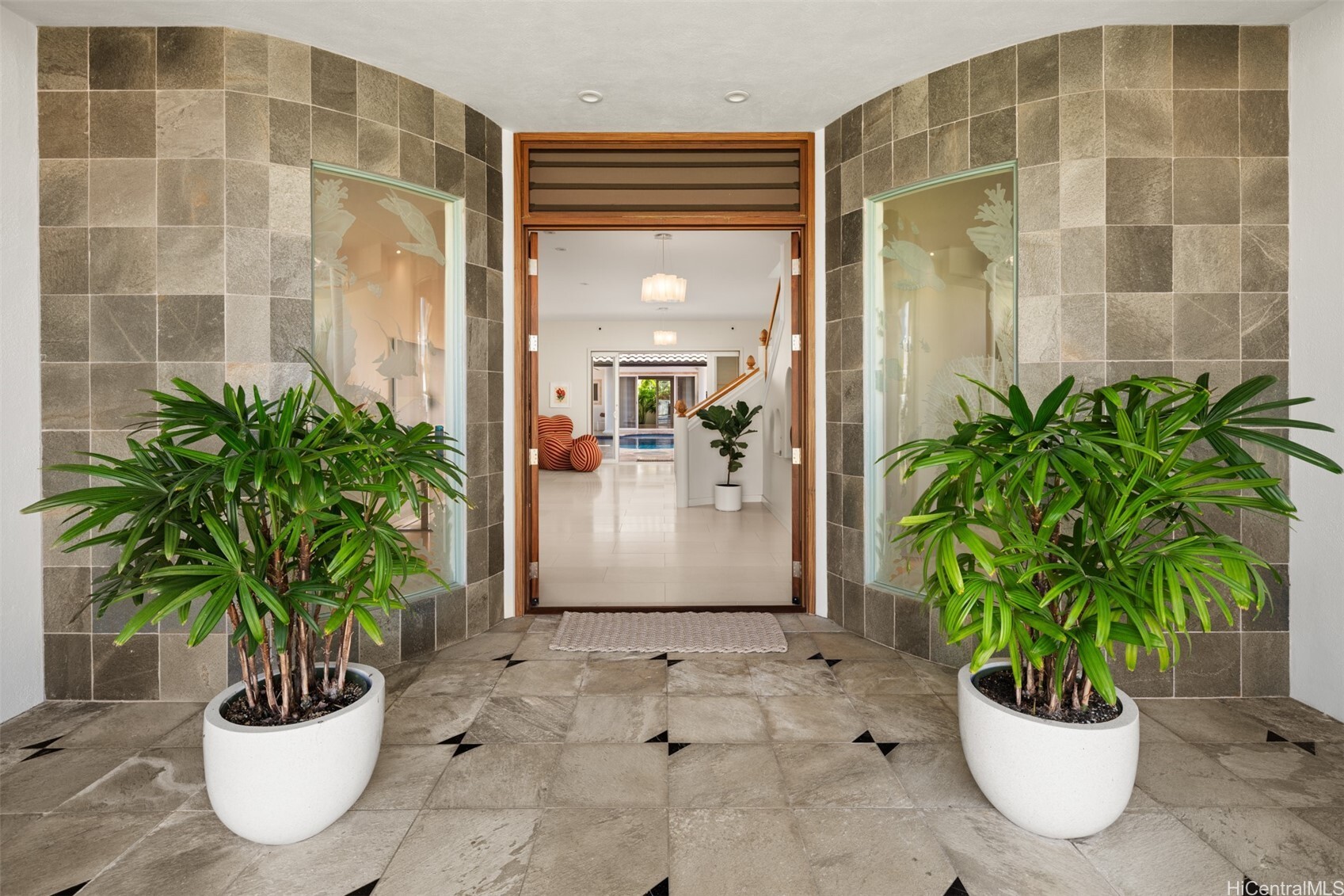 Property Photo: 11 Niuhi Street HI 96821