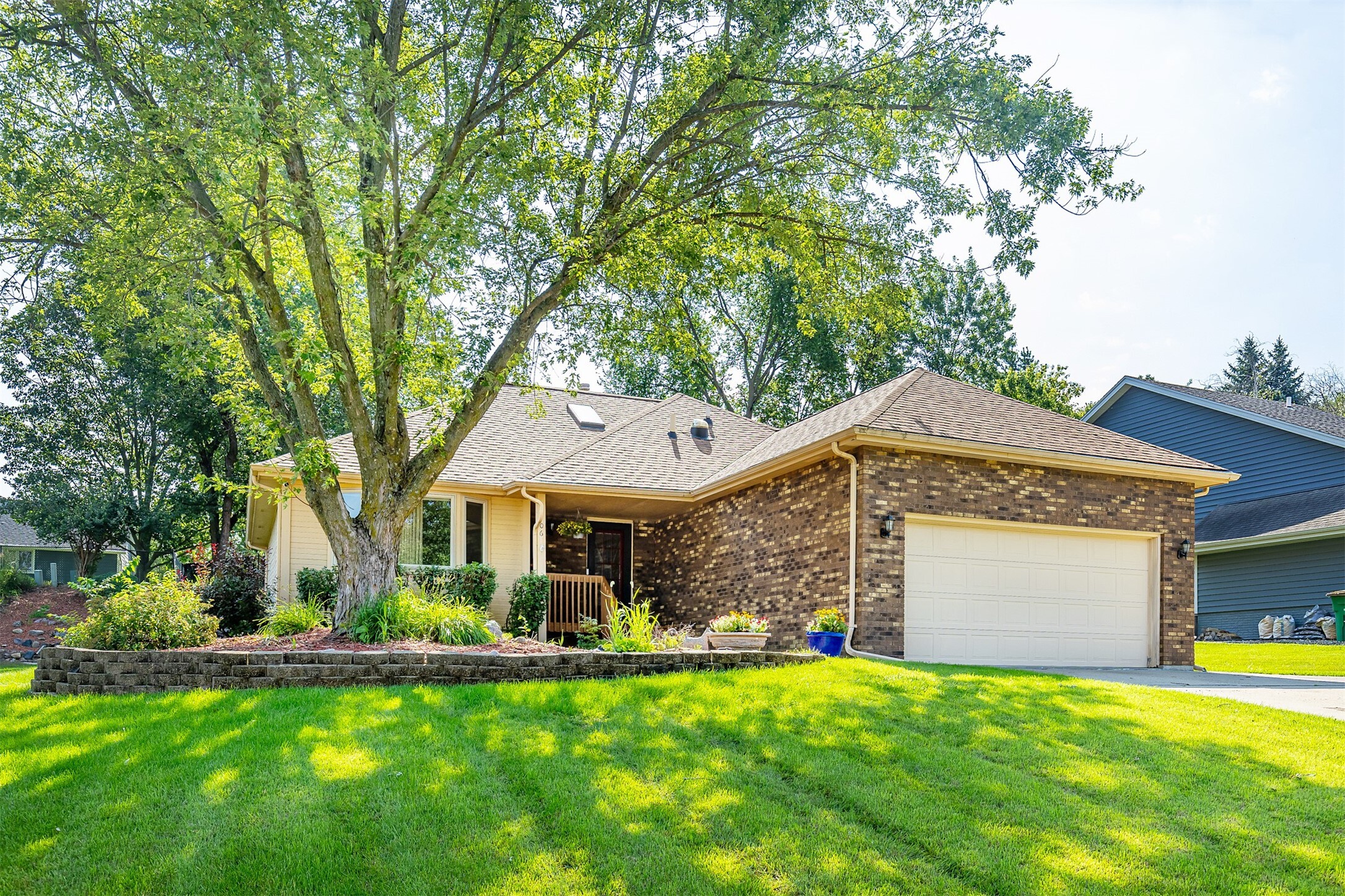 Property Photo: 1406 North B Street IA 50125