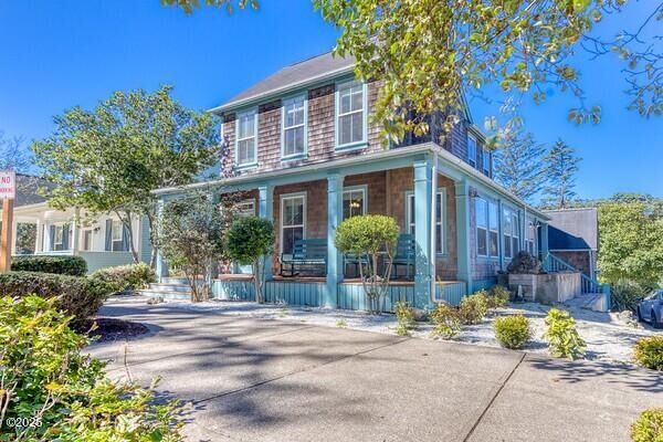 Property Photo:  2685 SW Beach Avenue  OR 97367 