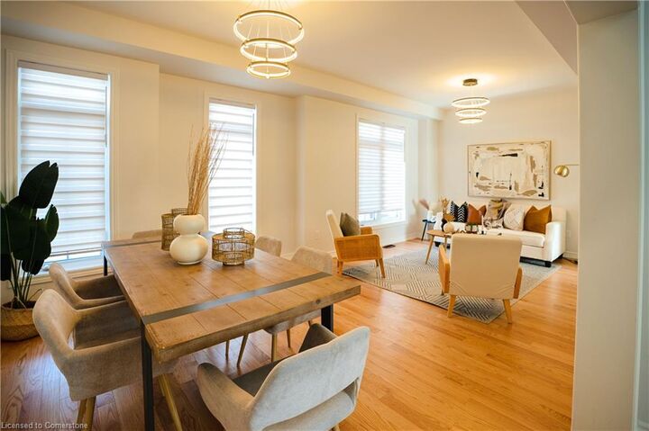 Photo de la propriété:  51 Ahchie Court  ON L6A 5E5 