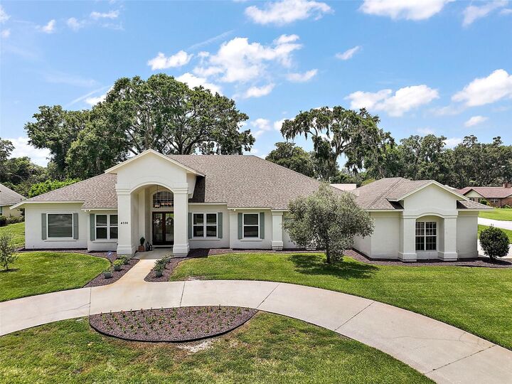 4330 Serene Circle  Fruitland Park FL 34731 photo