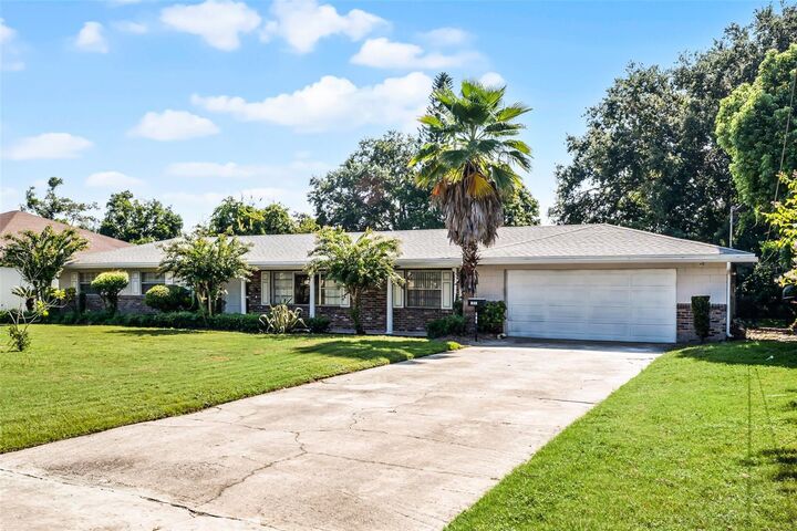 Property Photo:  411 Rock Lake Drive  FL 32805 